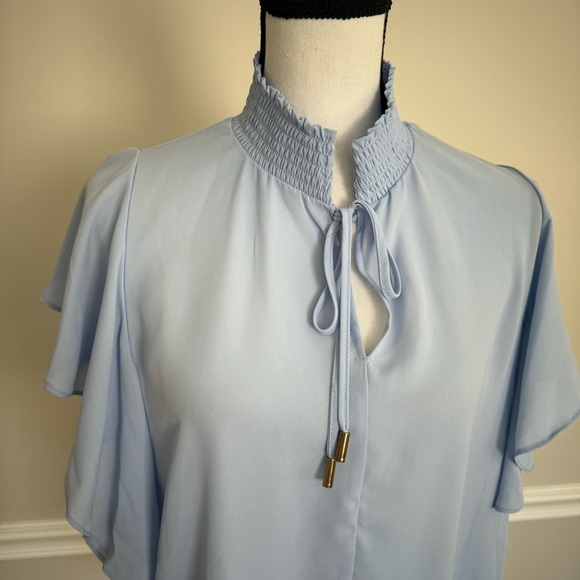 T Tahari Ruffle Short Sleeve Blue Blouse Size Medium - Picture 6 of 14